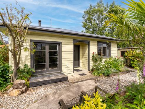13 Gray Street, Milton
