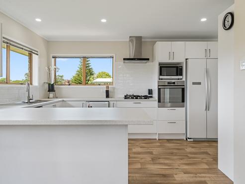 76 Racecourse Road, Waiuku
