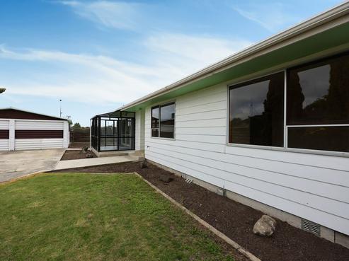 9 Charles Street, Weston