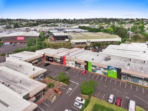 8/18 Link Drive, Wairau Valley