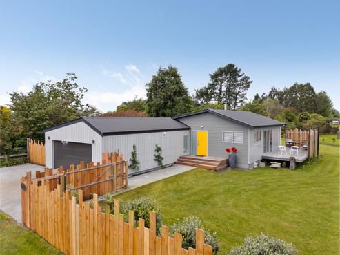 131 Lincoln Road, Carterton