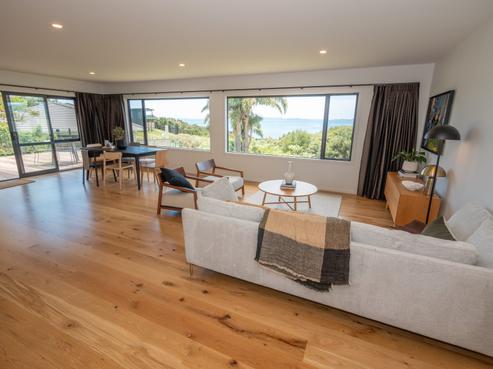24 Eagles Way, Cable Bay