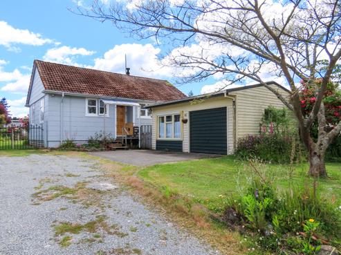 8 Conlon Street, Reefton