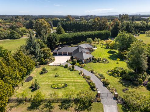 7 Faith Place, West Melton
