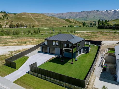 27 Stratford Drive, Cromwell