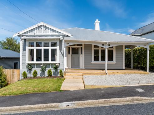 12 Cochrane Street, Mornington