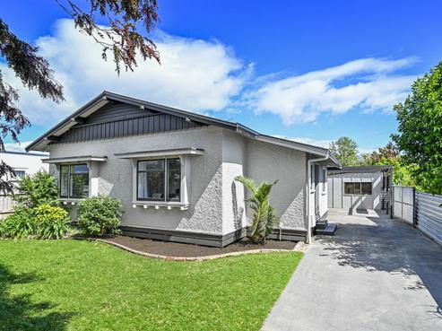 1020 Konini Street, Mahora