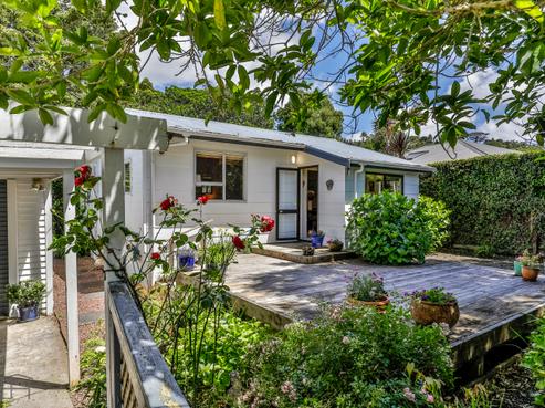 561 South Titirangi Road, Titirangi