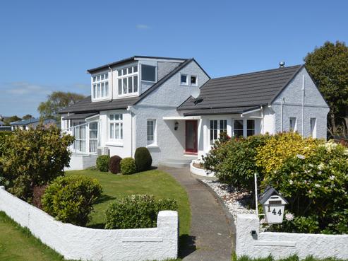 144 Pomona Street, Strathern