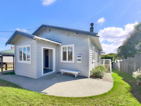 8 Rata Street, Helensville