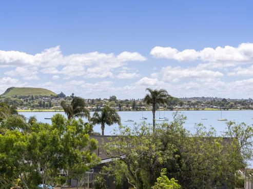 96 Fisher Parade, Sunnyhills