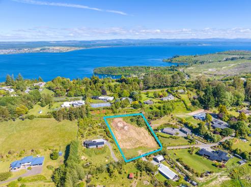 2/142 Mapara Road, Acacia Bay