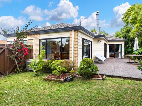 446F West Coast Road, Glen Eden