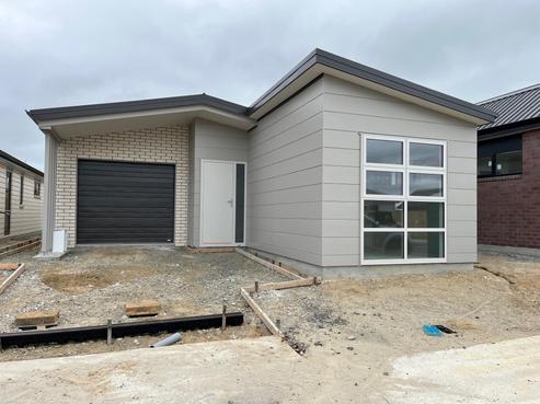 21 Waruhia Crescent, Rototuna North