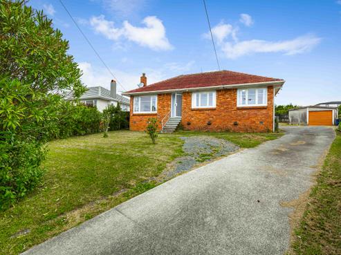 18 Vodanovich Road, Te Atatu South