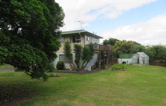 1101 Queen Street, Thames