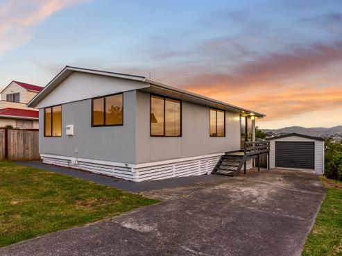 7 Humphreys Grove, Titahi Bay