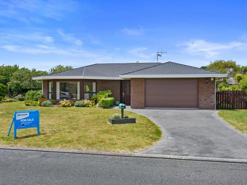 12 Pinewood Grove, Paraparaumu Beach
