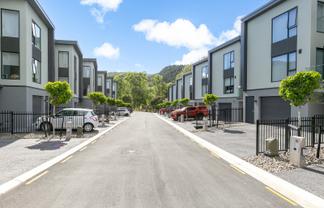 109 Main Road North (Lindale Village), Paraparaumu