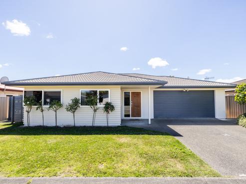 1111C Karamu Road North, Mayfair