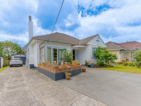 16 Toi Street, Tawhero