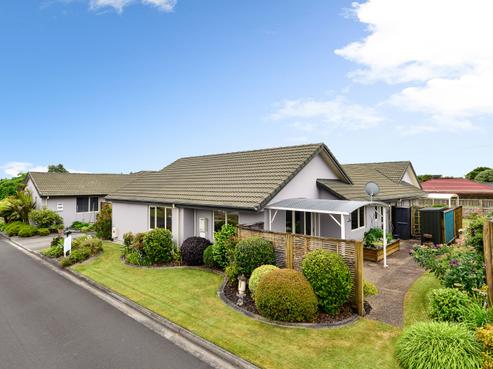 35/16 Rototuna Road, Flagstaff