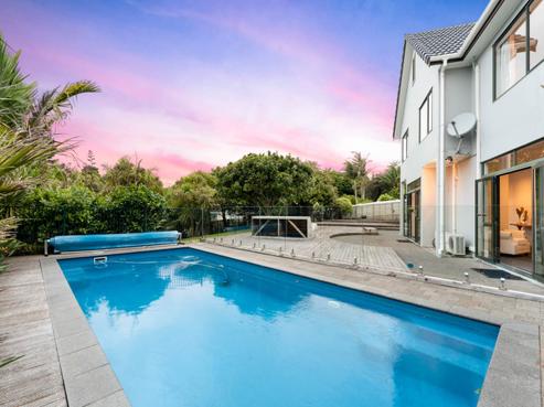 15 Almond Grove, Greenhithe
