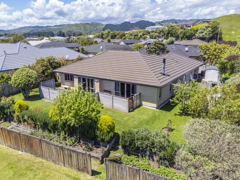 56 Realm Drive, Paraparaumu