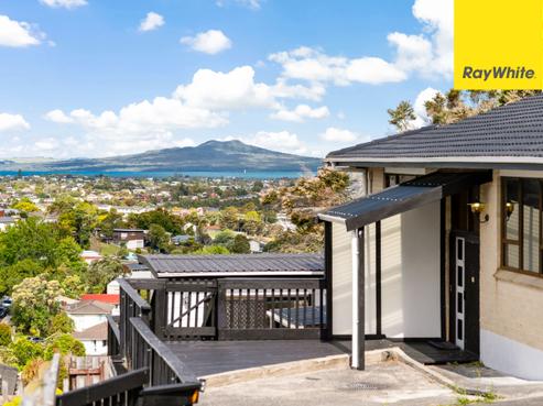 2/39 Sunset Road, Totara Vale