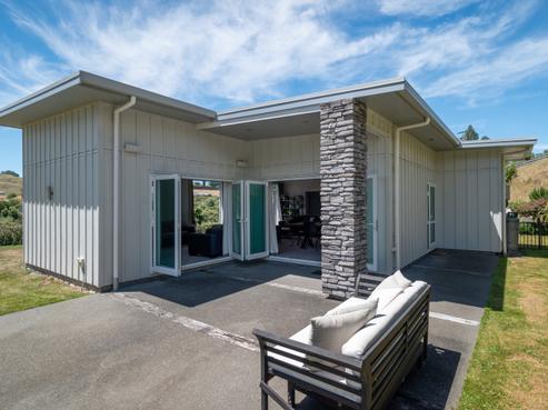 75 Dalmore Way, Acacia Bay