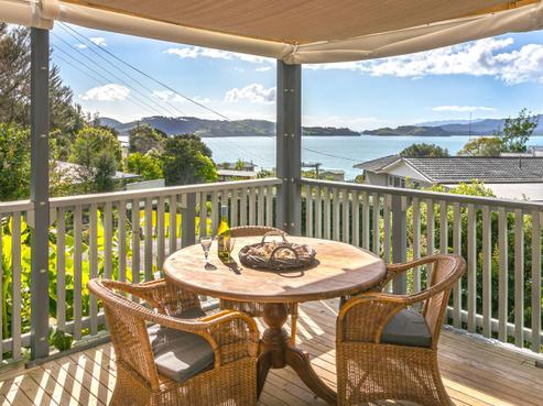 33 Puriri Road, Te Kouma