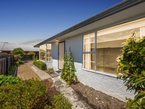2/48 Brooklyn Drive, Redwoodtown