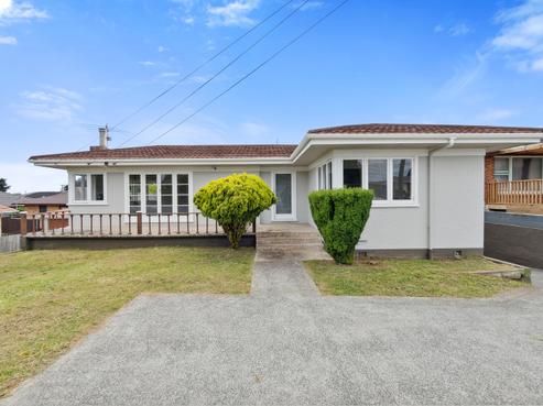 68 Clevedon Road, Papakura