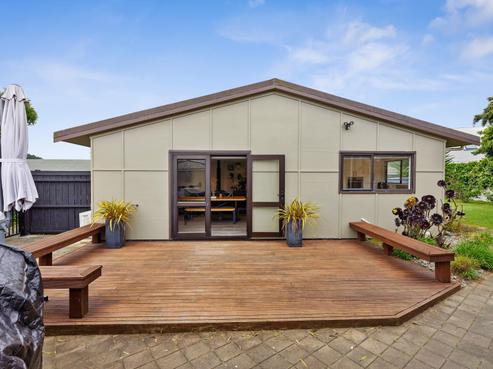 24 Norfolk Crescent, Otaki Beach