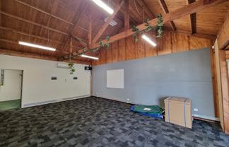 City fringe office, Kaiwharawhara