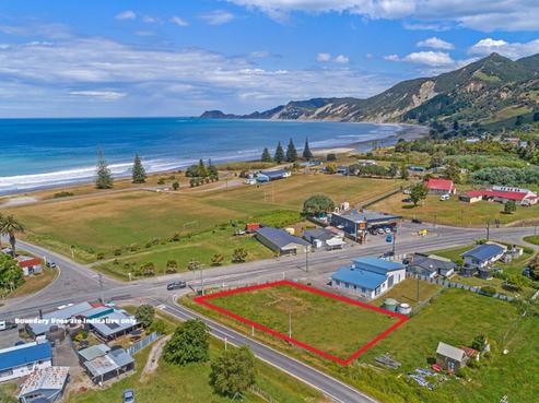 35 Waitangi Street, Tokomaru Bay