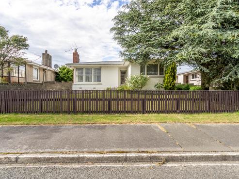 12 Kinmont Crescent, Newfield