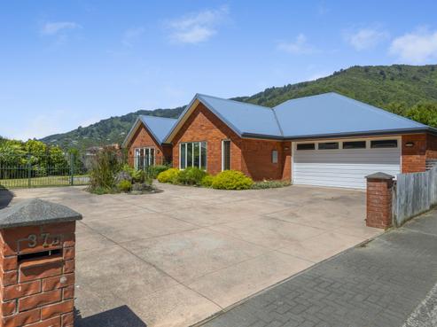 37B Beach Road, Waikawa