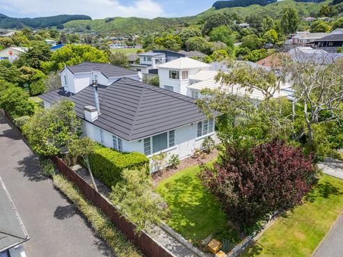 3 Romney Square, Tawa