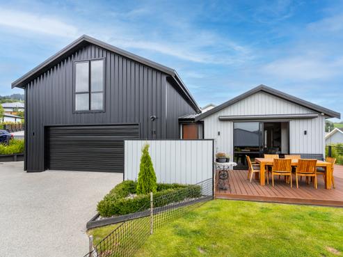 10 Trudi Place, Green Island
