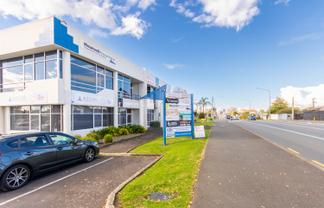 Light & Bright Northcote Office 