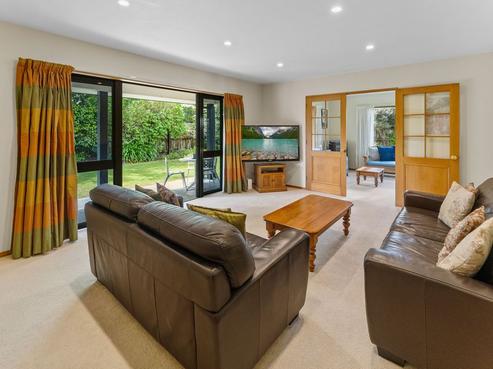20 Malthouse Crescent, Brightwater