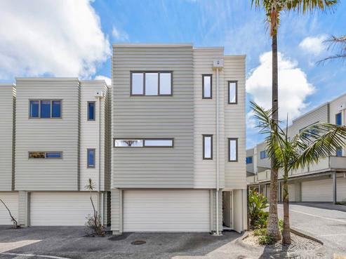 56/21 Hunters Park Drive, Three Kings