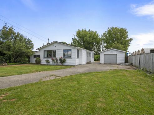 36 Ross Street, Marton