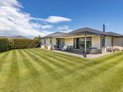 80 Petries Road, Woodend