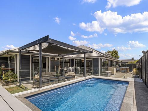 15 Pohutukawa Parade, Riverhead