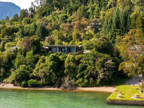 106 Main Road, Havelock