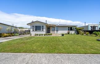 3 Carlyle Street, Tuatapere
