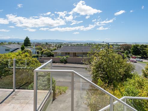 27 Marlborough Crescent, Richmond