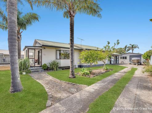 14 Cholmondeley Crescent, Whitianga